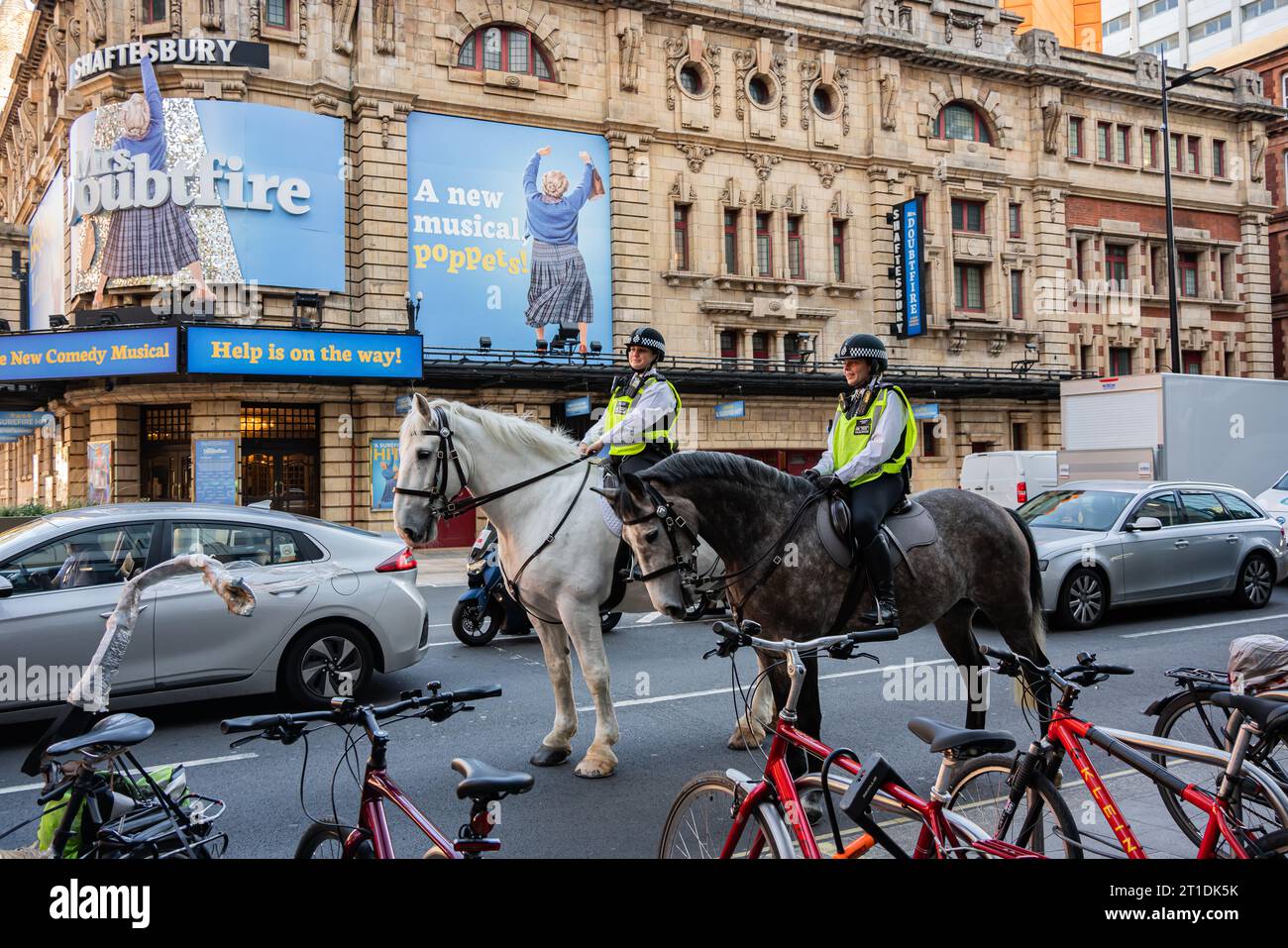 London (England). Metropolitan Police Courts
